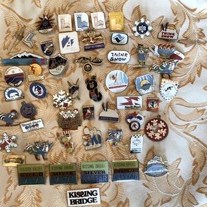 Ski Pins Collectibles  ⛷